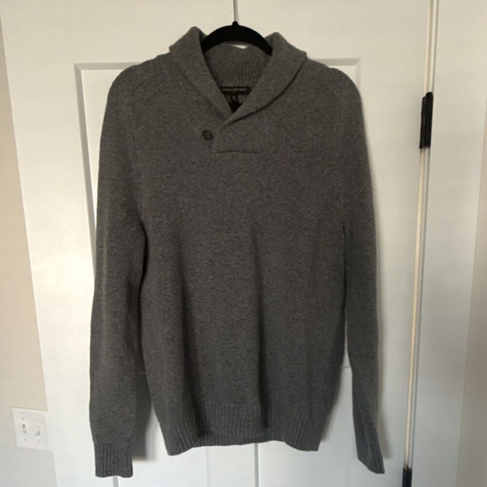 Banana Republic Men's Shawl Collar Pullover Sweater Gray Knit Long Sleeve M